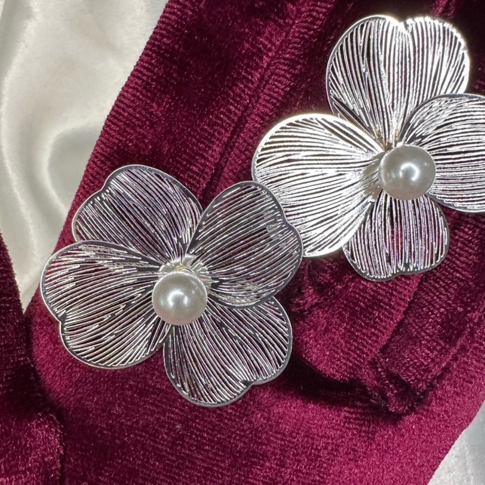 Flora Silver and White Butterfly Earrings with Shimmering Design - Picture 2 of 9